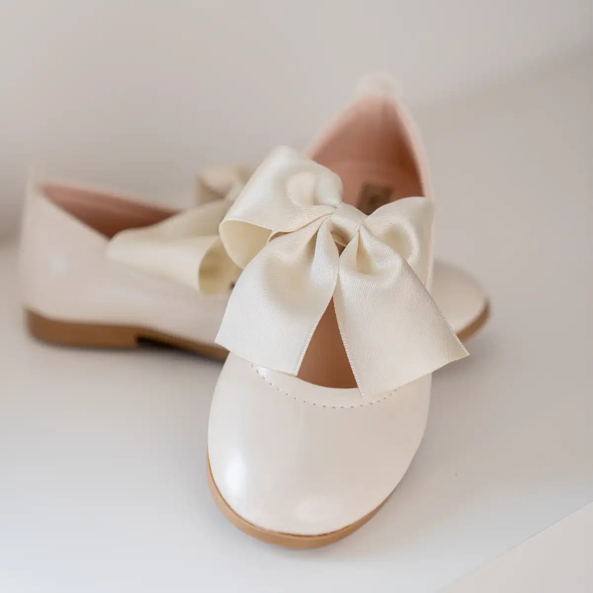 Classic Bow Flats